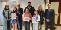 El Defensor de la Infancia entrega el XVII Premio Así veo mis derechos a una alumna del colegio Maestro Juan Díaz Hachero de Cartaya