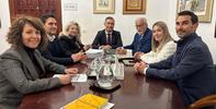 El Defensor conoce las preocupaciones sociales y sanitarias de Moguer 