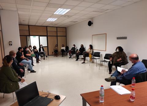 Imagen de un momento de la reunión del Defensor del Pueblo Andaluz con las Asociaciones y otras Entidades que asistieron