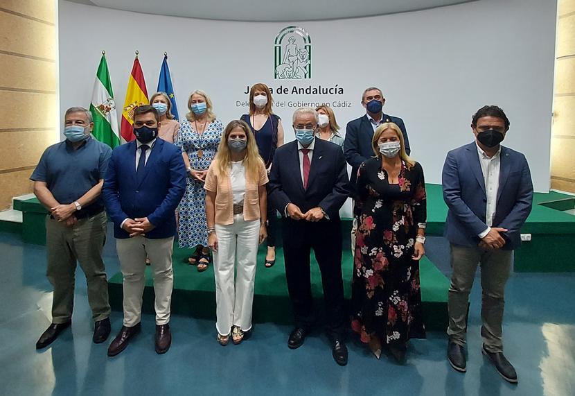 El Defensor del Pueblo andaluz aborda las preocupaciones de la provincia de Cádiz con la delegada del Gobierno de la Junta de Andalucía