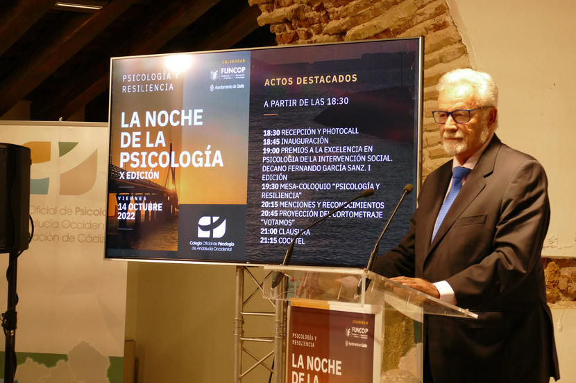 El Defensor del Pueblo andaluz agradece la labor de los psicólogos para paliar los problemas de salud mental