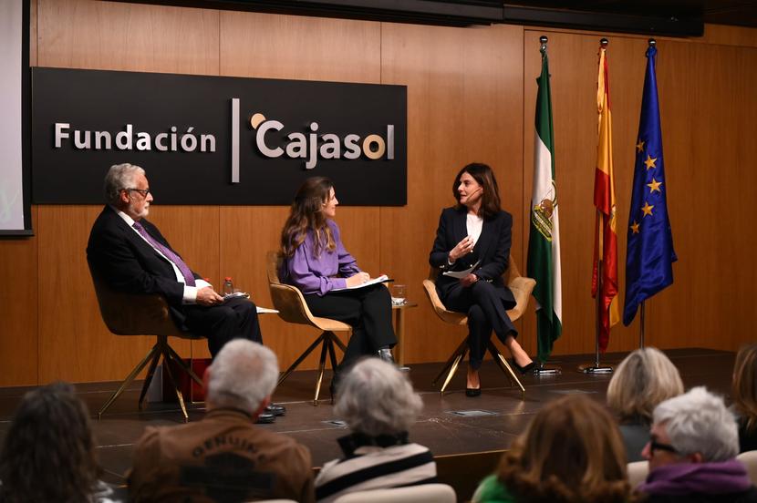 El Defensor destaca los avances y cambios normativos en los últimos 40 años para luchar por la igualdad “efectiva y real” El Defensor destaca los avances y cambios normativos en los últimos 40 años para luchar por la igualdad “efectiva y real”