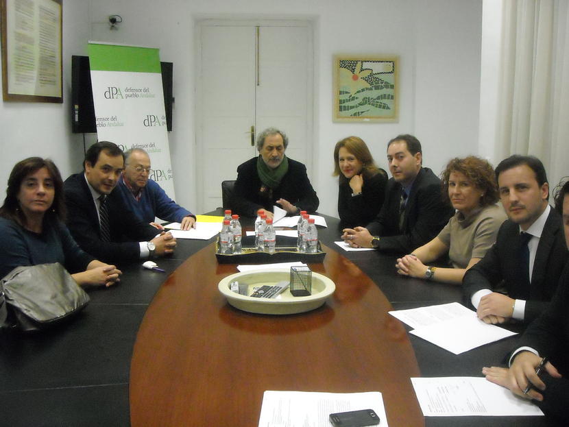 MARTES, 27 NOVIEMBRE 13 horas. Profesionales de la abogacía piden el cobro de los turnos de oficio y otros servicios de asistencia. MARTES, 27 NOVIEMBRE 13 horas. Profesionales de la abogacía piden el cobro de los turnos de oficio y otros servicios de asistencia.