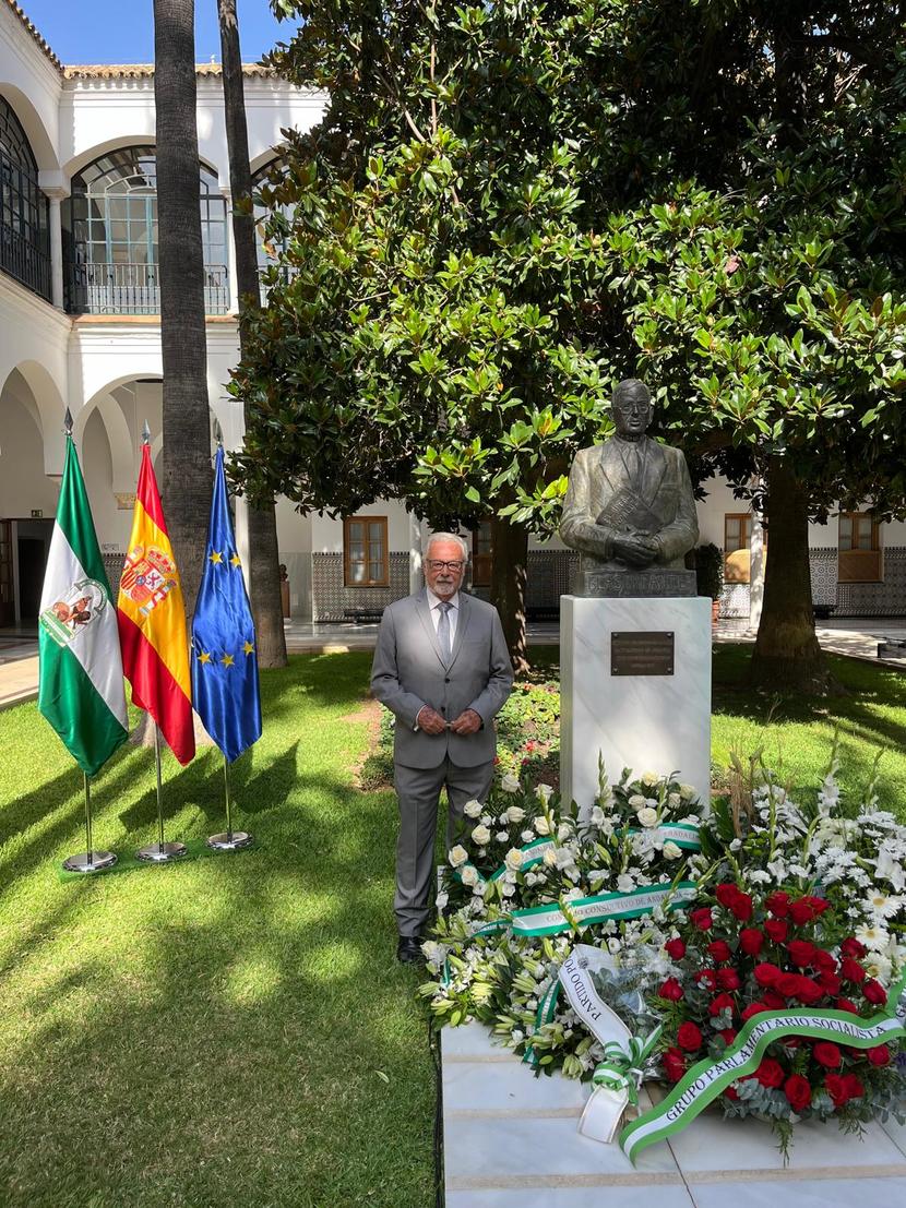 El Defensor asiste al homenaje a Blas Infante en el Parlamento de Andalucía