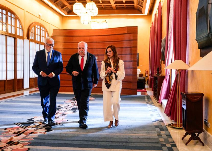 El Defensor del Pueblo andaluz ofrece su colaboración a la Diputada del Común de Canarias ante el drama de la inmigración El Defensor del Pueblo andaluz ofrece su colaboración a la Diputada del Común de Canarias ante el drama de la inmigración