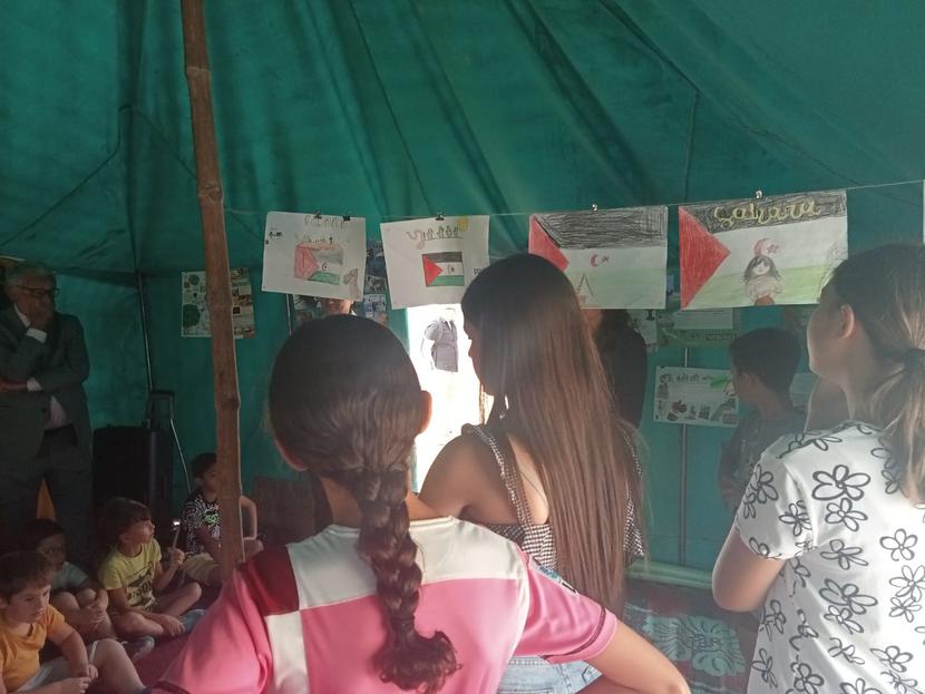 El Defensor de la Infancia conoce el proyecto educativo "Aulas refugio" sobre la situación del pueblo saharaui El Defensor de la Infancia conoce el proyecto educativo "Aulas refugio" sobre la situación del pueblo saharaui