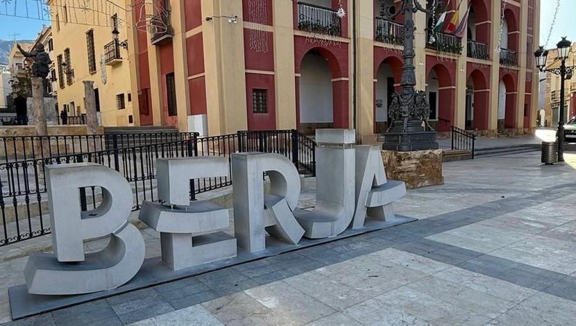 La oficina de atención ciudadana del Defensor del Pueblo Andaluz estuvo en la Comarca de la Alpujarra de Almería, en Berja