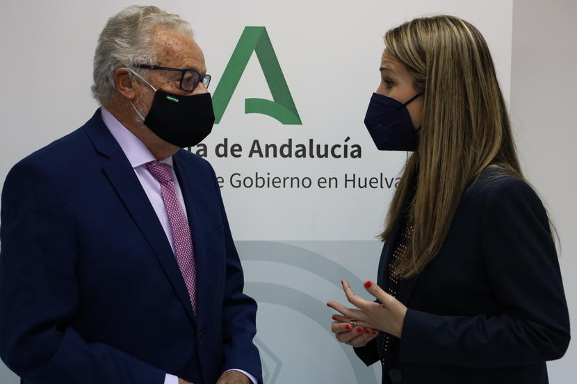 El Defensor del Pueblo andaluz aborda las preocupaciones de la provincia en su reunión con la delegada de la Junta en Huelva
