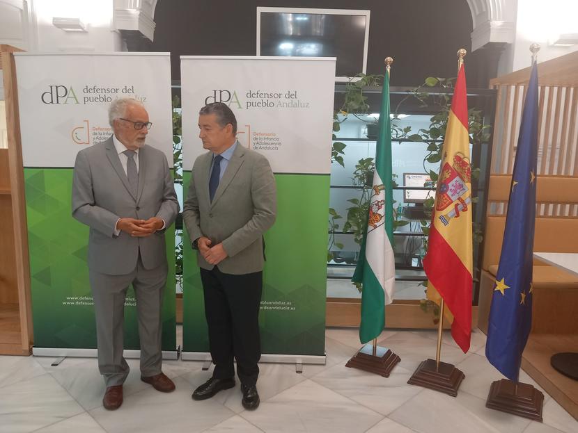 El Defensor del Pueblo andaluz mantiene una sesión de coordinación y seguimiento con el consejero de la Presidencia de la Junta de Andalucía