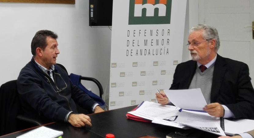 Reunión del Defensor con la Plataforma Mzquita-Catedral de Córdoba