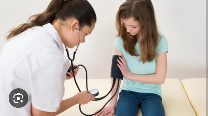 Preguntamos por el servicio de atención sanitaria a alumnado con necesidades especiales Preguntamos por el servicio de atención sanitaria a alumnado con necesidades especiales