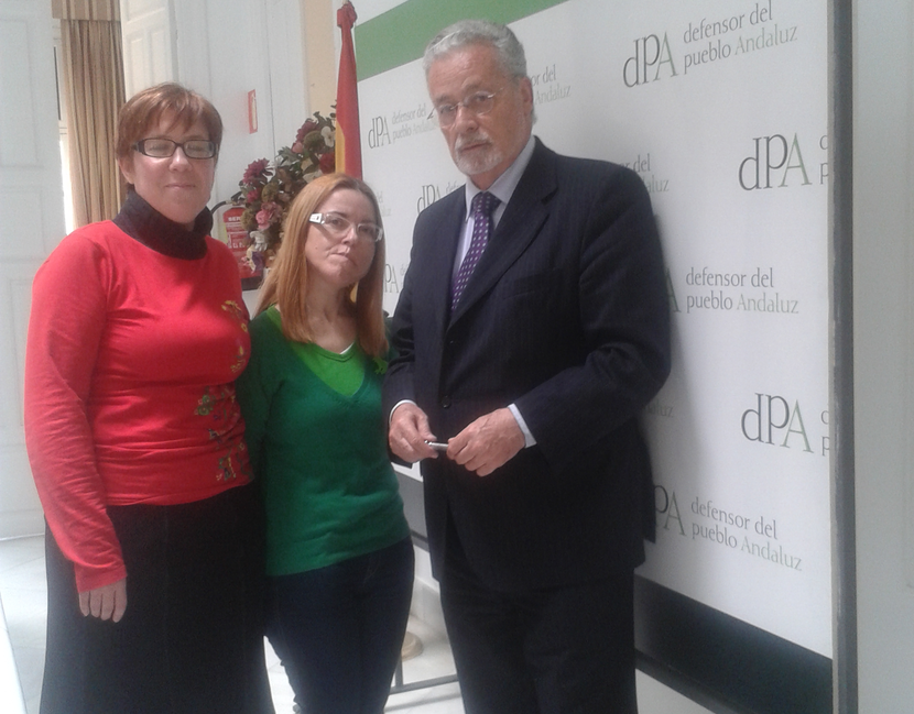 Interinos de la Universidad de Sevilla piden el amparo del Defensor Interinos de la Universidad de Sevilla piden el amparo del Defensor